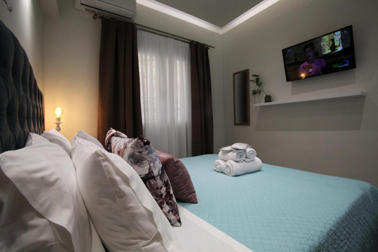 Ferienwohnung Under The Aqueduct Boutique House Kavala Exterior foto