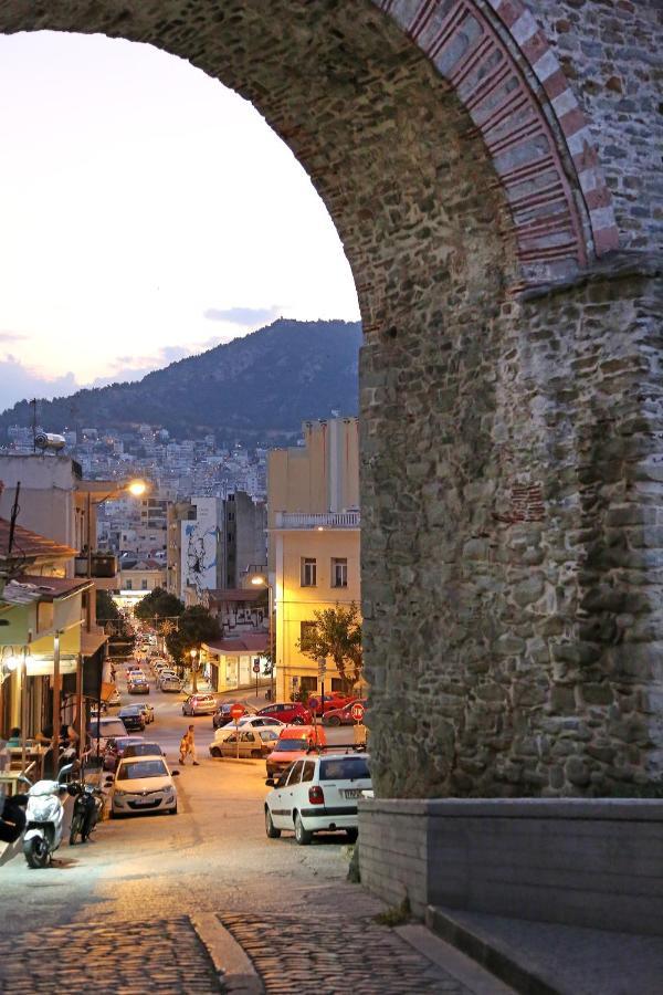 Ferienwohnung Under The Aqueduct Boutique House Kavala Exterior foto